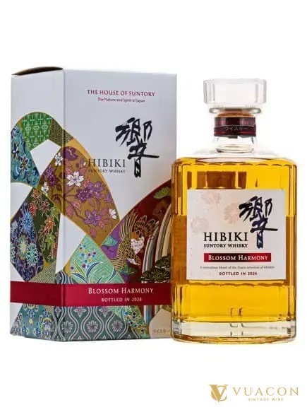 Chai Hibiki Blossom 2026 nhãn Bottled in 2026 và hộp trắng dải đỏ
