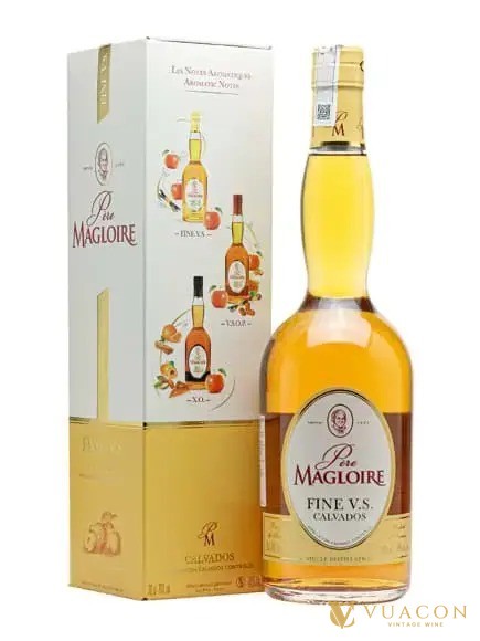 Rượu brandy là gì: calvados Pere Magloire Fine VS brandy táo