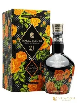 Royal Salute 21 năm – Richard Quinn Roses Edition II – blended Scotch, Scotland, 700ml
