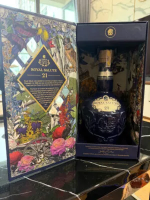 Royal Salute 21 Years – The Signature Blend (Thanh Lý) – Scotland, 700ml