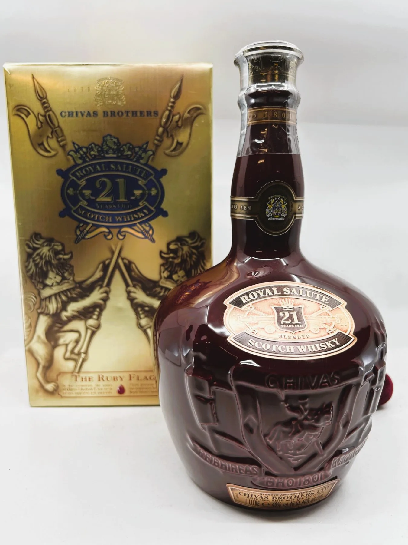 Chivas Royal Salute 21 năm 1 Lít – blended Scotch, Scotland, 1L