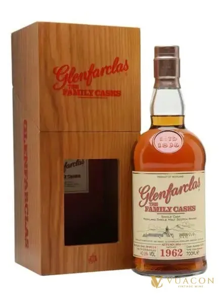 Rượu Glenfarclas 1962 – single Malt Scotch, Speyside, Scotland, 700ml