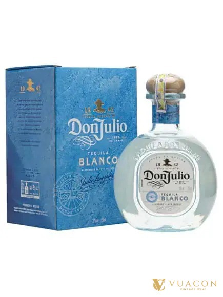 Chai tequila Don Julio Blanco tròn dẹt cạnh hộp xanh