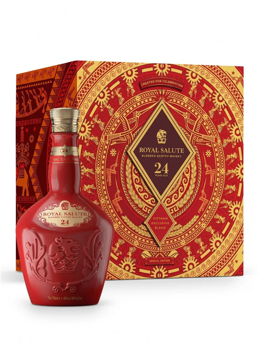 Royal Salute 24 năm Vietnam Exclusive – Hộp quà Tết 2027 – blended Scotch, Scotland, 700ml